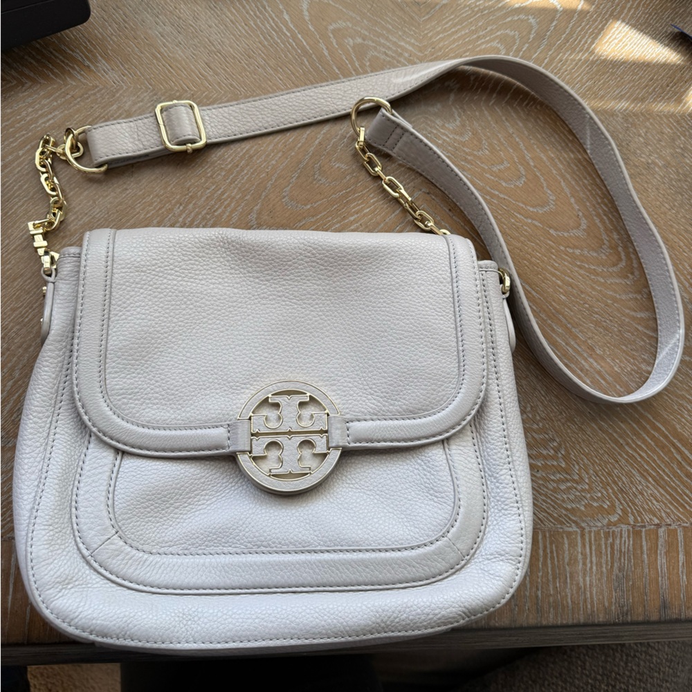 Tory Burch Light Gray Leather Amanda Crossbody Bag, excellent condition!